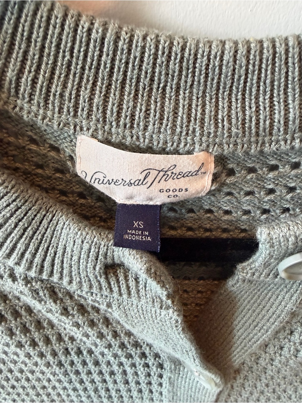 Universal Threads Sleeveless Knit Button Cardigan in Sage Green - Picture 2 of 4